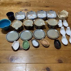 【無料】中古食器一式の画像