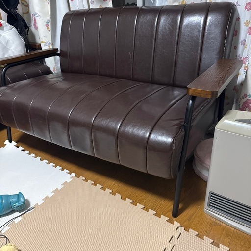 ニトリの「2人用合皮ソファ (Nシールド ステイン2KD DBR)