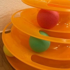 猫グッズ　猫用おもちゃ　器2点　ブラシ  合計4点の画像