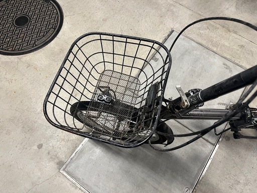 折り畳み自転車　カゴ付き