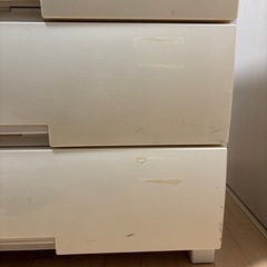 引き出し衣装ケースの画像