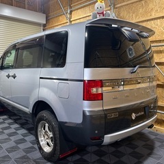 三菱　デリカD5 平成19年18.8万キロ　Gプレミアム　4WD ガソリン　リフトアップ　オルテレタイヤ　両側電動スライド　電動リアゲート　ナビ　フルセグTV バックサイドカメラ　ETC LEDヘッドライト　フォグ　一時抹消の画像