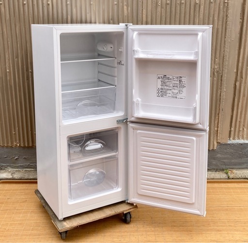 ニトリ　106L冷蔵庫　NTR-106WH