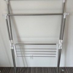 折りたたみ洗濯物干しの画像