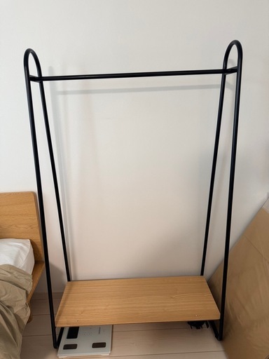 ［IDEE］ PAUL HANGER S TAND White AshNatur a l 幅90x奥行40.5x高さ150cm