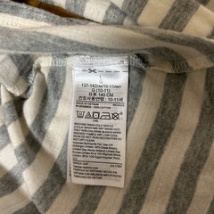 GAP キッズ　スパンコールロンT サイズ140の画像