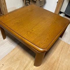 テーブル　机の画像