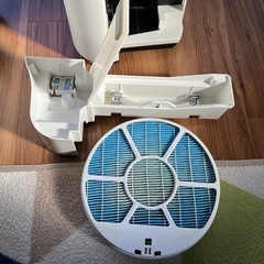 【取引中
】シャープ空気清浄機KC-F70-Wの画像