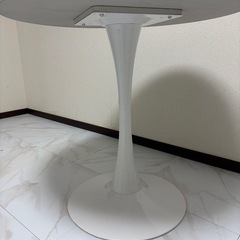 大理石調 ラウンドテーブル（直径80cm）カフェ風 ホワイト 状態良好の画像