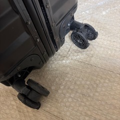 ⚠️キャスター修理必要　スーツケース　キャリーケース　の画像