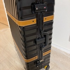 ⚠️キャスター修理必要　スーツケース　キャリーケース　の画像