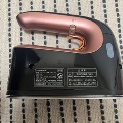 ※3/1受け渡し限定価格※【東芝製】 コードレス衣類スチーマーの画像