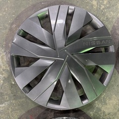 16インチ　ホイールカバーの画像