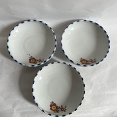 和食器 梅柄 青白 陶器 3枚の画像