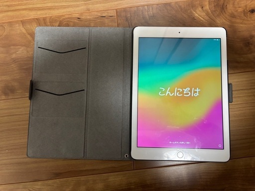iPad （6th generation）　32G　Wi-fiモデル　シルバー　ケース（4千円）付き