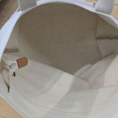 イルビゾンテ　キャンバストートの画像