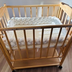 ベビーベッド　Hardiの画像