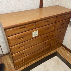 カントリー調タンスの画像