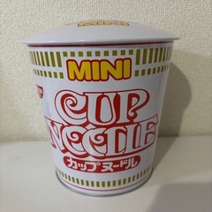 カップヌードル缶の画像
