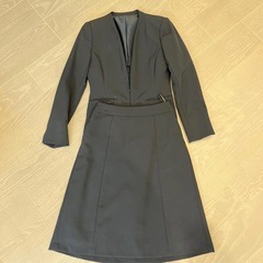 7号 スカートスーツ4点セットの画像