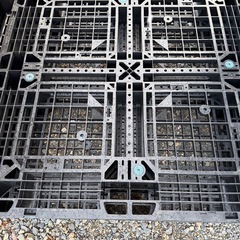 ⑦美品✨樹脂パレット✨プラスチックパレット✨仮置き嵩上げ棚や薪など用途多彩‼️の画像