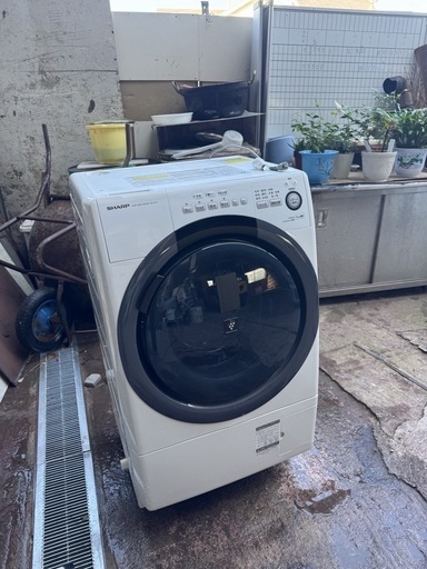美品大人気シャープSHARP ドラム式洗濯機 ES-S7B　容量7kg　乾燥3.5kg