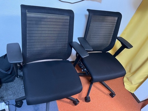 【2脚セット】シンクチェア可動肘　Steelcase    Think chair