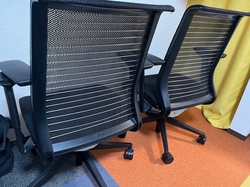 【2脚セット】シンクチェア可動肘　Steelcase    Think chair