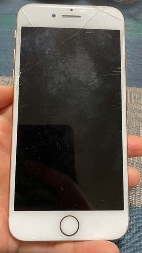 iPhone 8 Gold 64GB（画面割れあり）