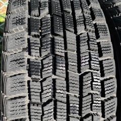 ホイール付きスタッドレスタイヤ15インチの画像