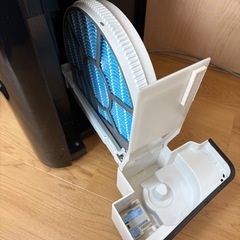 SHARP プラズマクラスター7000 加湿空気清浄機　KC-A50T-Bの画像