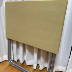 お問い合わせ中ニトリ折りたたみテーブルの画像
