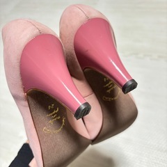 パンプス　リボンの画像