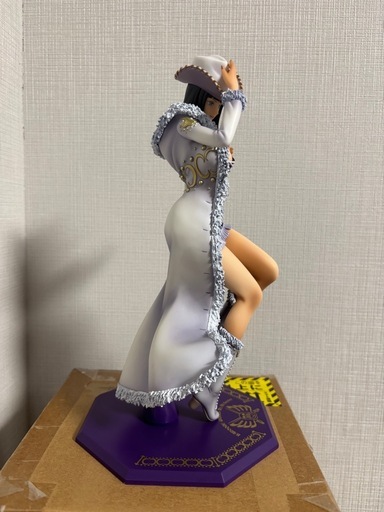 ONE PIECE　ワンピース　ミスオールサンデー　ロビン　フィギュア
