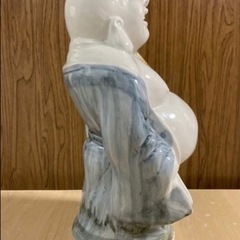 布袋さんの置物の画像