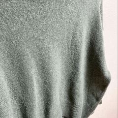 H&M エイチアンドエム　オーバーサイズ　タートルネックニットセーター グリーンの画像