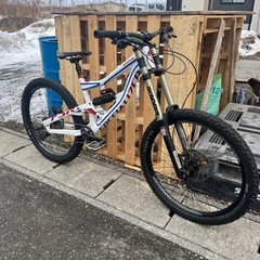 specialized status 2012 rockshox boxxerの画像