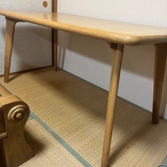 100円あげるので引き取ってください‼️木のダイニングテーブルの画像