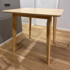 ダイニングテーブル　の画像