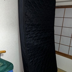 コンセント付き木製組み立てシングルベッド　マットレス付きの画像