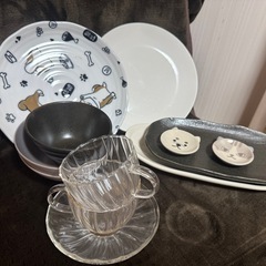 食器セット売りの画像