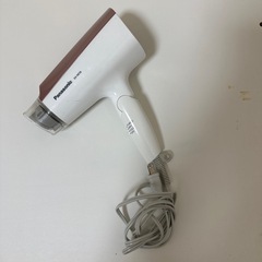 T-fal スチームアイロン、Panasonicイオンドライヤーの画像