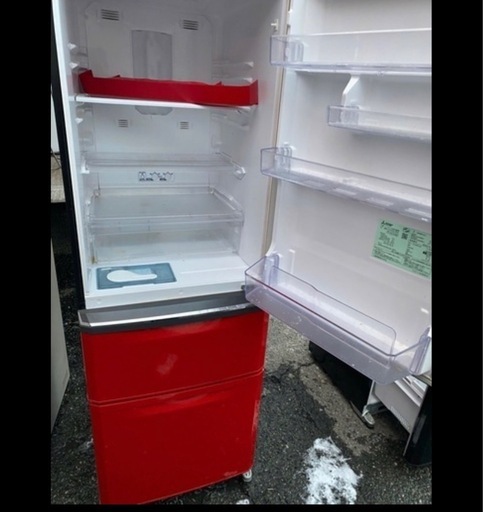 NO B778?福岡市内配送設置無料✨?三菱 【右開き】370L 3ドアノンフロン冷蔵庫 イタリアンレッド MR-C37EZ-R