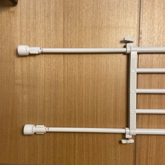 棚付き　伸縮突っ張り棒　45-70cmの画像