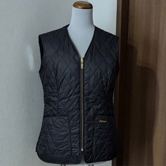 新品 Barbour バブアー ベスト ジレ タグ付きの画像