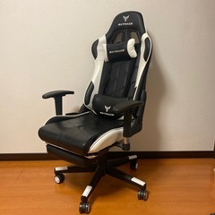 GXTRACEのゲーミングチェアの画像