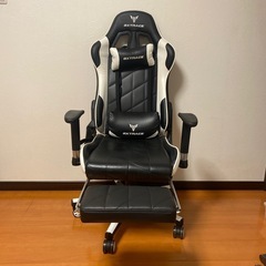 GXTRACEのゲーミングチェアの画像