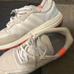adidas スニーカー　24.5㎝の画像