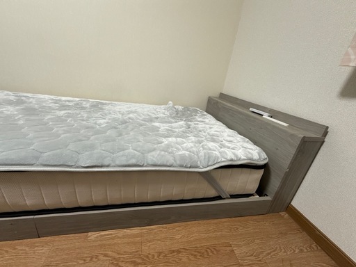 シングルベッド
