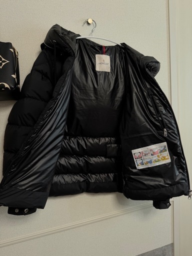 服/ファッション MONCLER